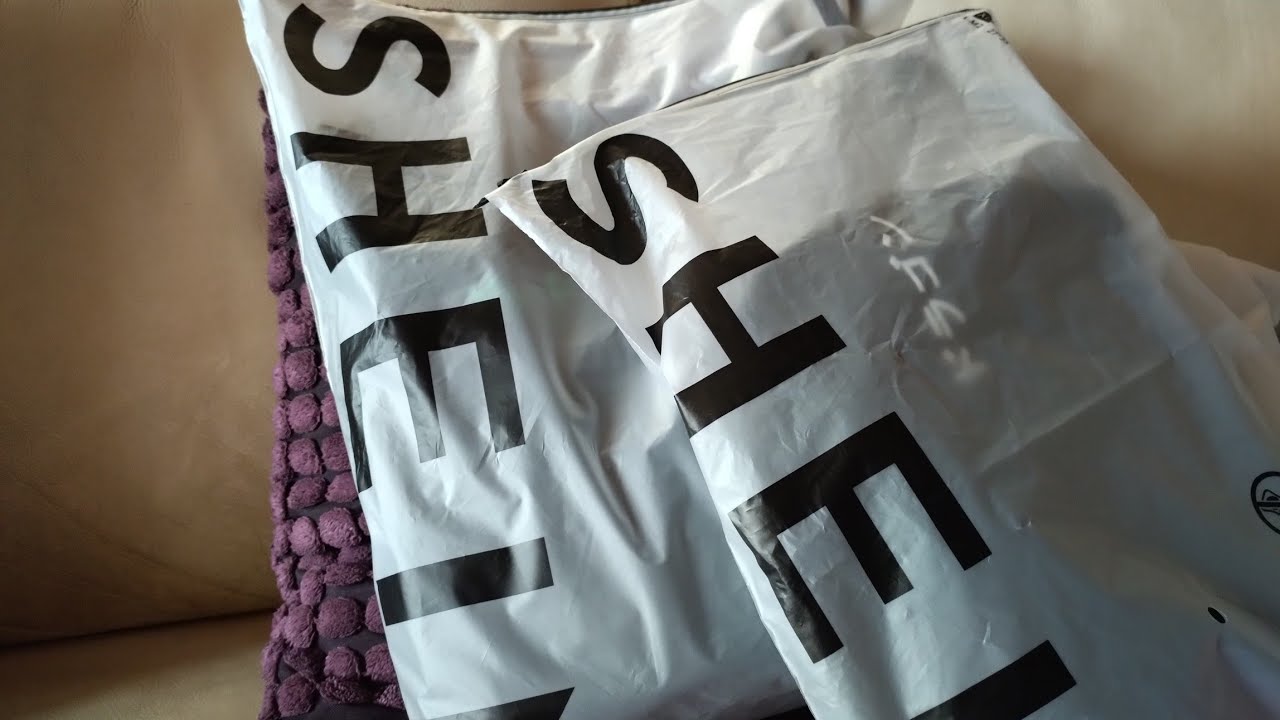 arriva un pacco da shein!
