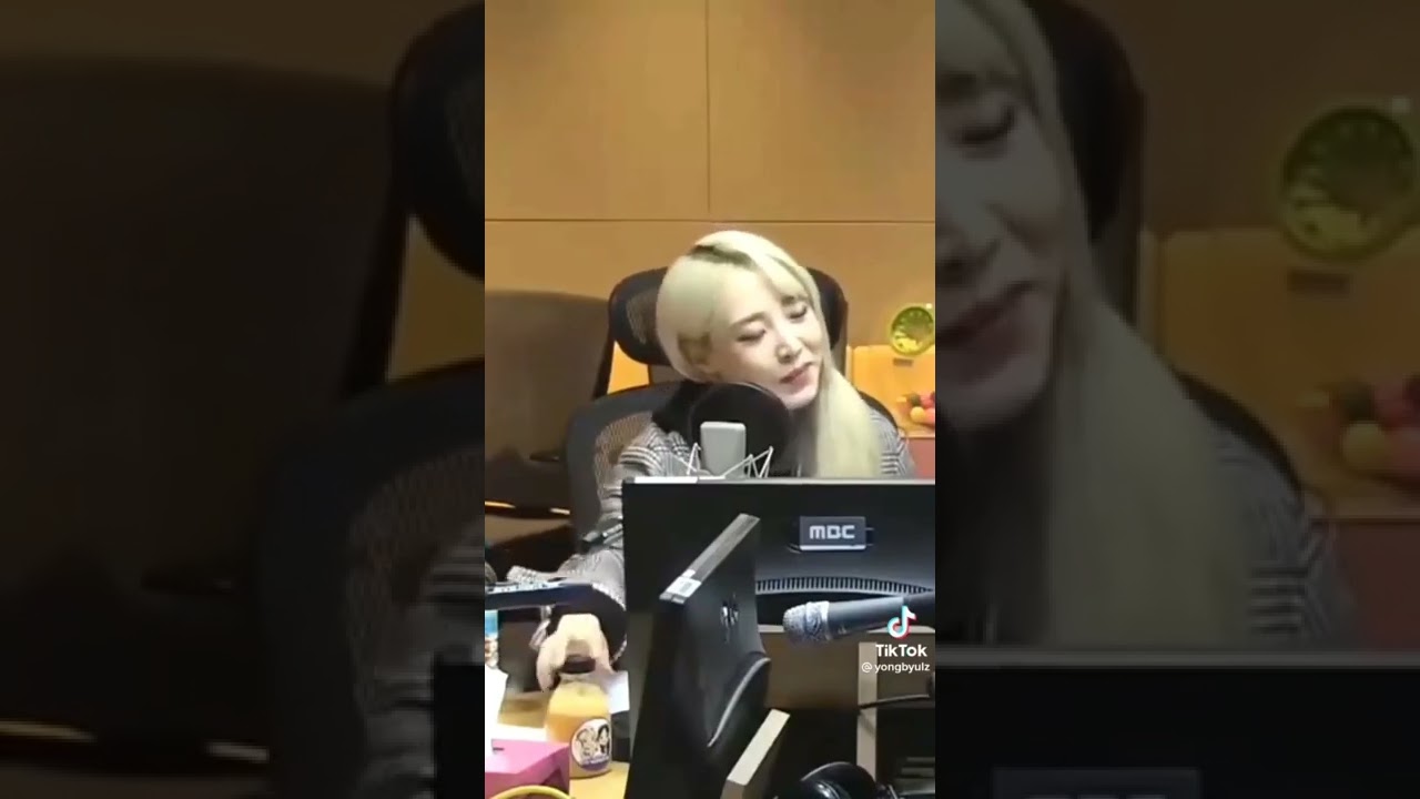 Telepathic Communication = Soulmate Behaviour 🥰🥰 #mamamoo #moonsun #shorts #moonbyul #solar #youtube