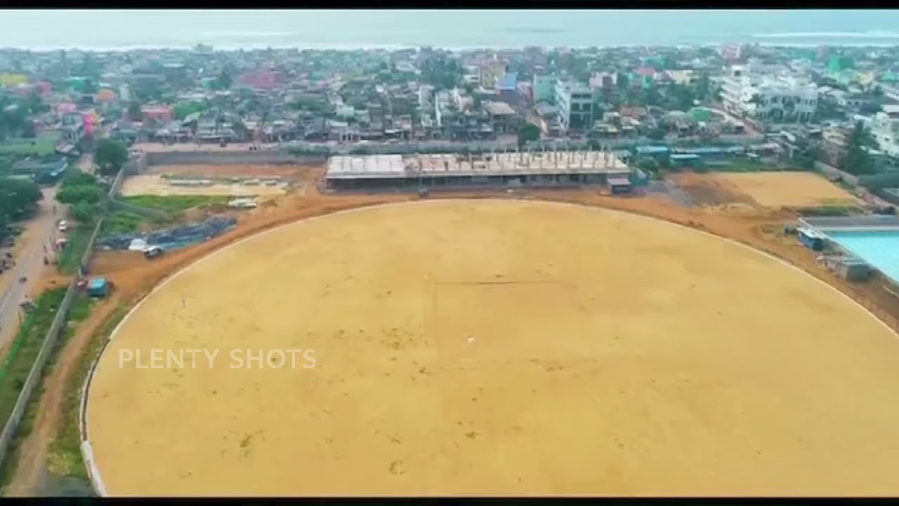 Puri - Odisha - Secretary to CM V.K. Pandian visits Puri stadium project site