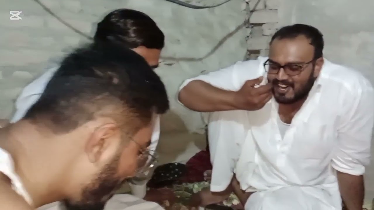 Aj apny Doston k sath #ustadarshad #farlovlog #saraikyvlog #taunsa #funnyvideo #saraikyfunny #vlogs 