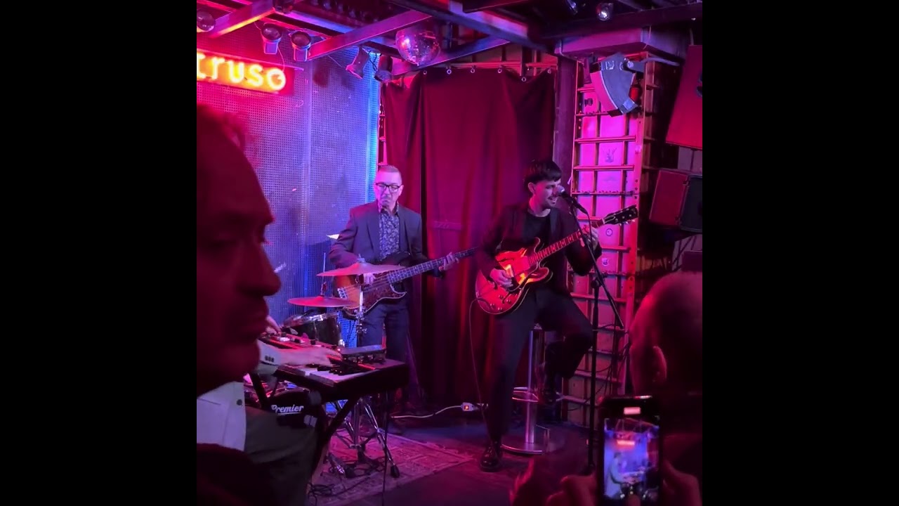 RIGHT NOW (Boogaloo Joe Jones) Intruso Bar.