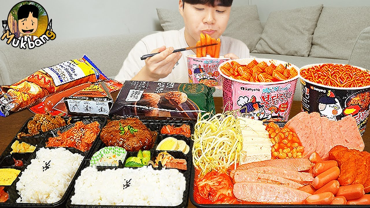 ASMR MUKBANG небольшой магазин, острый рамэн, хот-доги, кимбап, ттеокбокки !! Корейский магазин