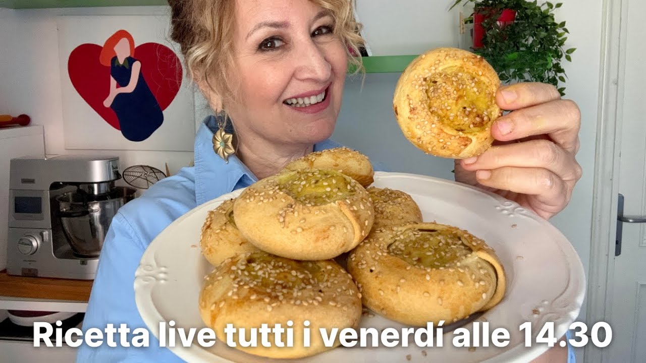 Snack Irresistibili: Rotoli Croccanti con Patate, Cipolla e Curry