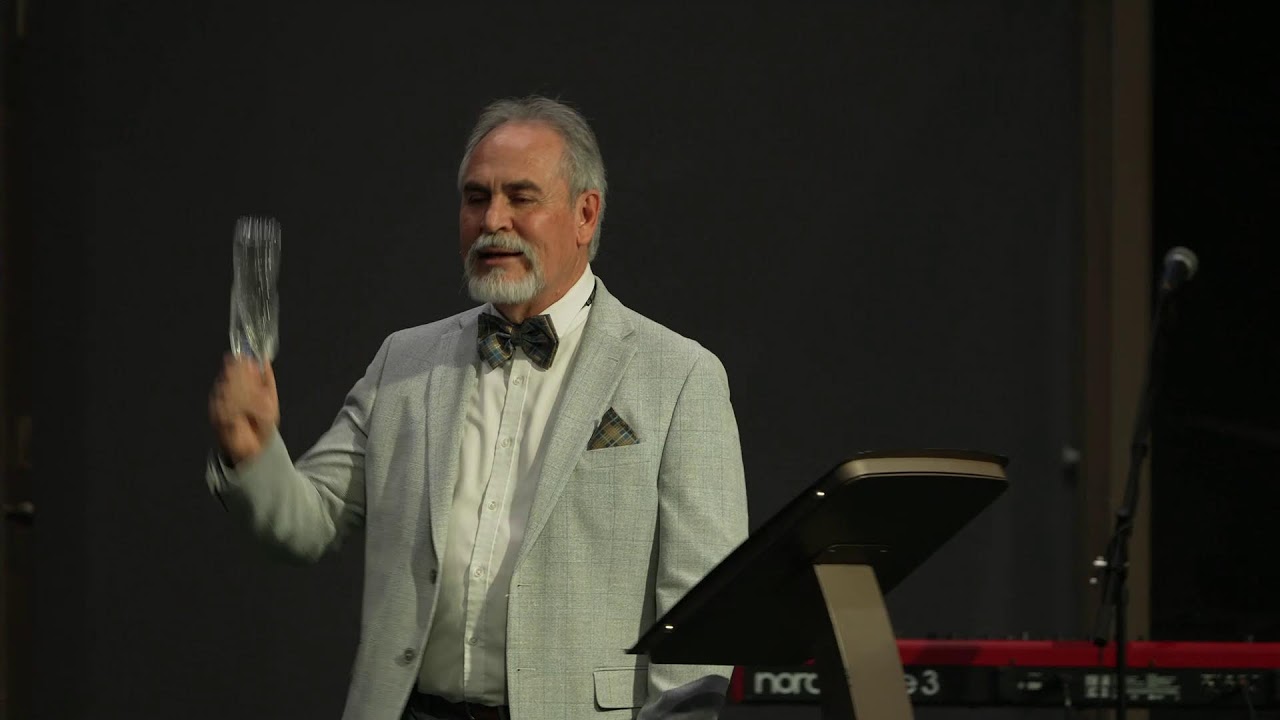 Pastor Humberto Porras-Siervo de todos