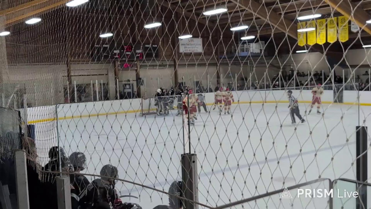 Live streaming of Manotick Mariners