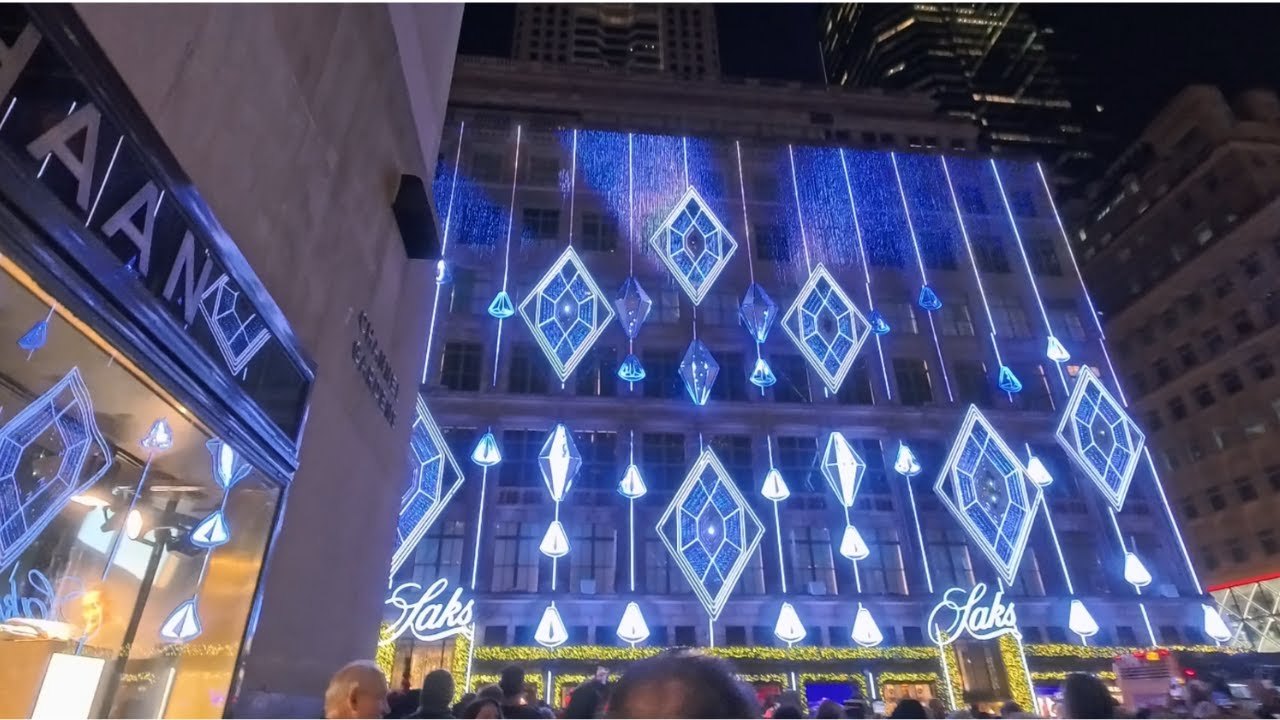 NYC Christmas at Night 🎄 Fifth Avenue 7PM | Rockefeller Tree, Saks Lights,  & Holiday Crowds