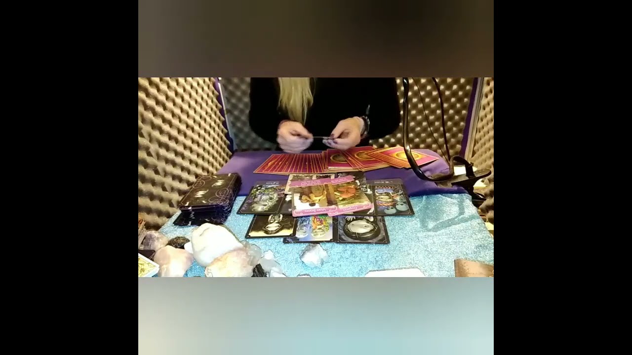 Te extraña? Que piensa cuando piensa en ti?