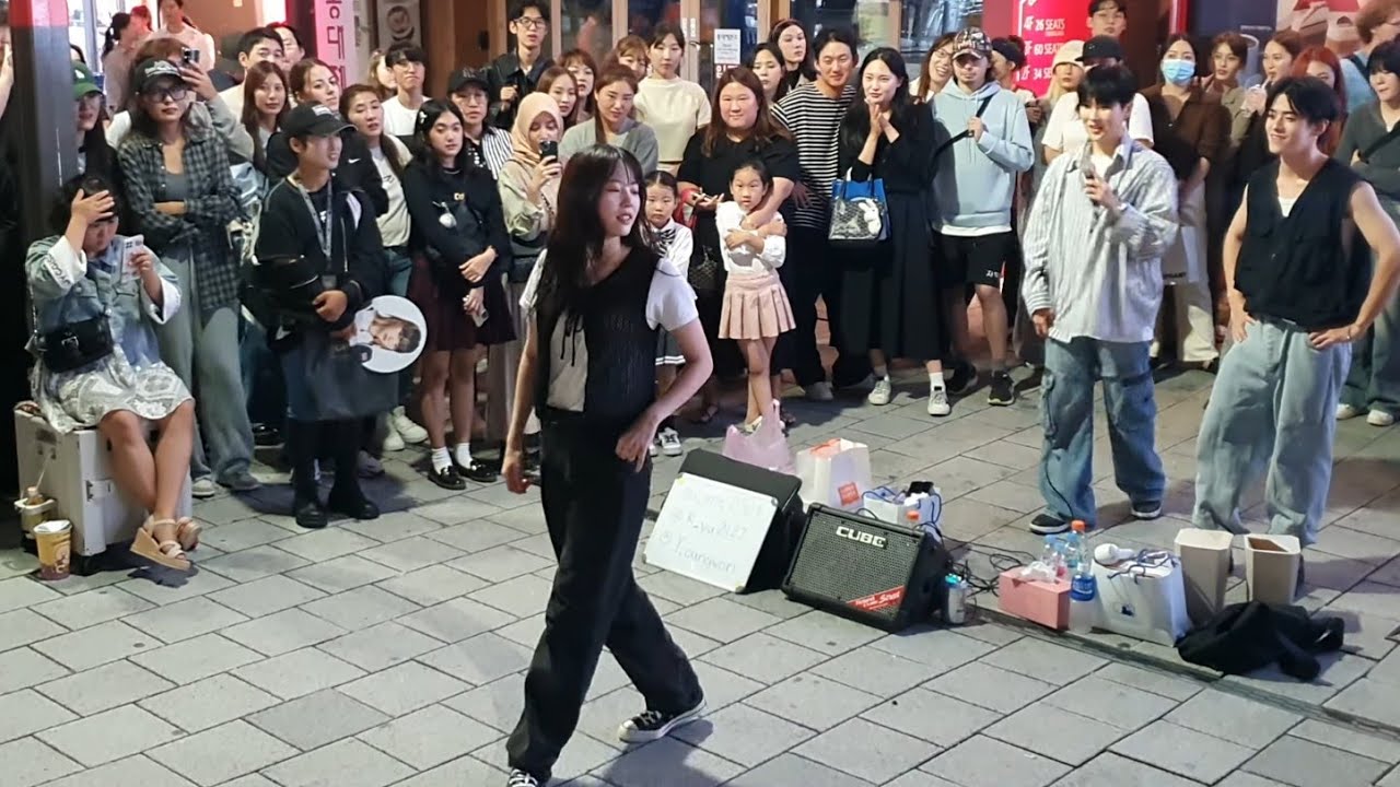 [STREET ARTIST] YU KAGAWA, HYOJIN & YOUNGWON. INTERACTIVE HONGDAE BUSKING. 230927.