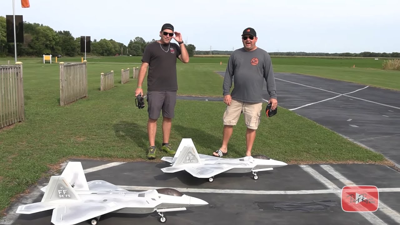 Freewing F-22's Outrunner versus Inrunner Pilot Ryan and Bobby K