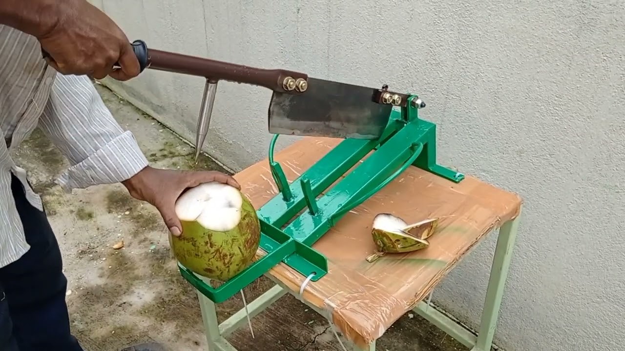 Tender Coconut Cutting machine (இளநீர் வெட்டும் கருவி)