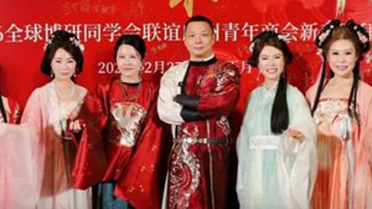 今天我们把开年会变成一场“穿越大会”！ 这个古装穿越怎么样？像不像“武夫”？#广州青年商会  #博研  #古装   #年会  #罗宁弟