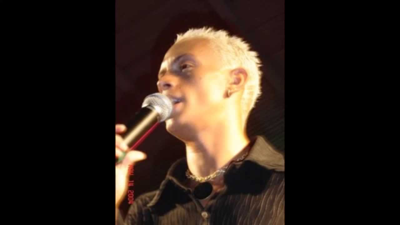 Banda Caricias - Vem Ficar Comigo (Voz Formiga Ritmo Quente)