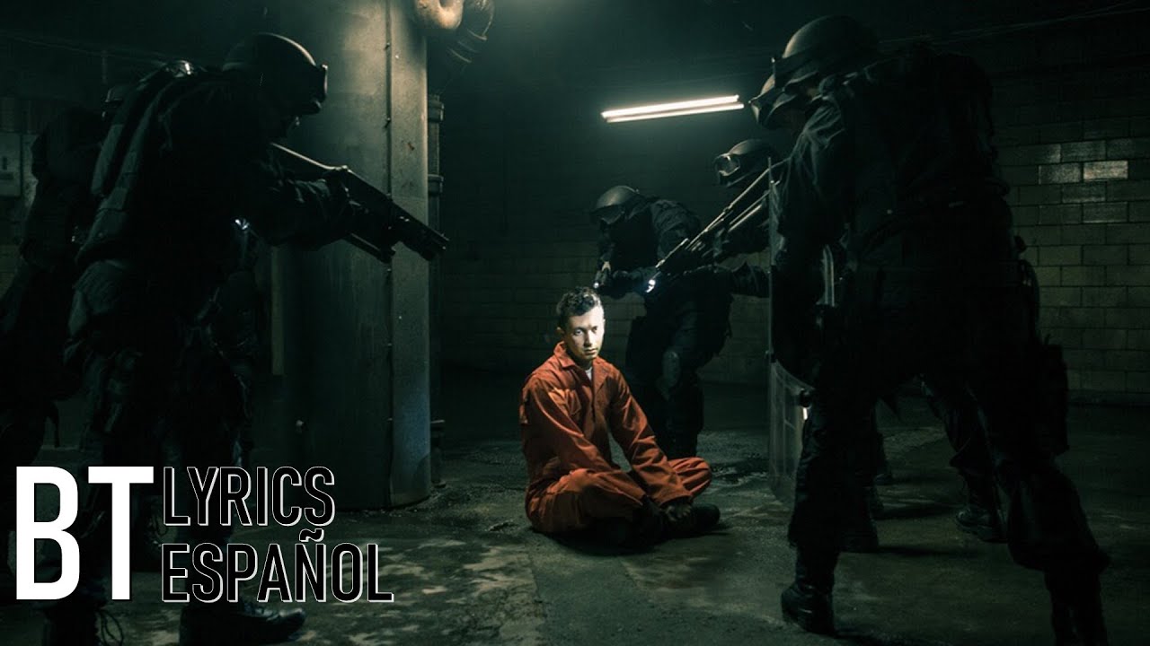 Twenty One Pilots - Heathens (Lyrics + Espa&ntilde;ol) Video Official