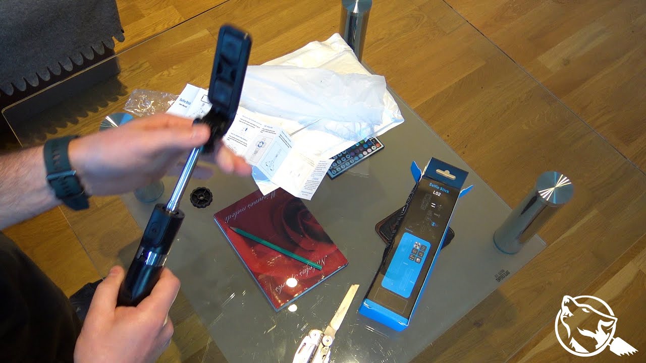 Unboxing selfie stick 4 in 1. Bluetooth, monopod, pilot.