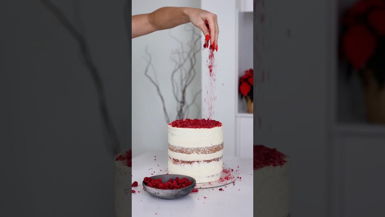 Bake something special for the people you love this Valentine&rsquo;s! Join #ekatsclub