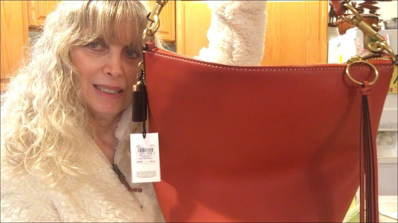 COACH 1941 LARGE DUFFLE IN VERMILLION GLOVETANNED LEATHER REVEAL:Coach Originals Archival-Inspired