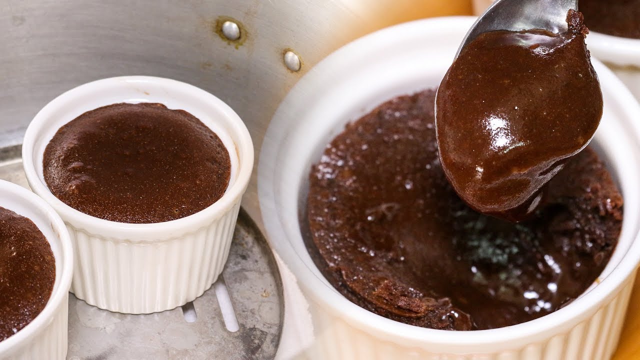 Choco Lava Cake In Pressure Cooker | Kanak's Kitchen