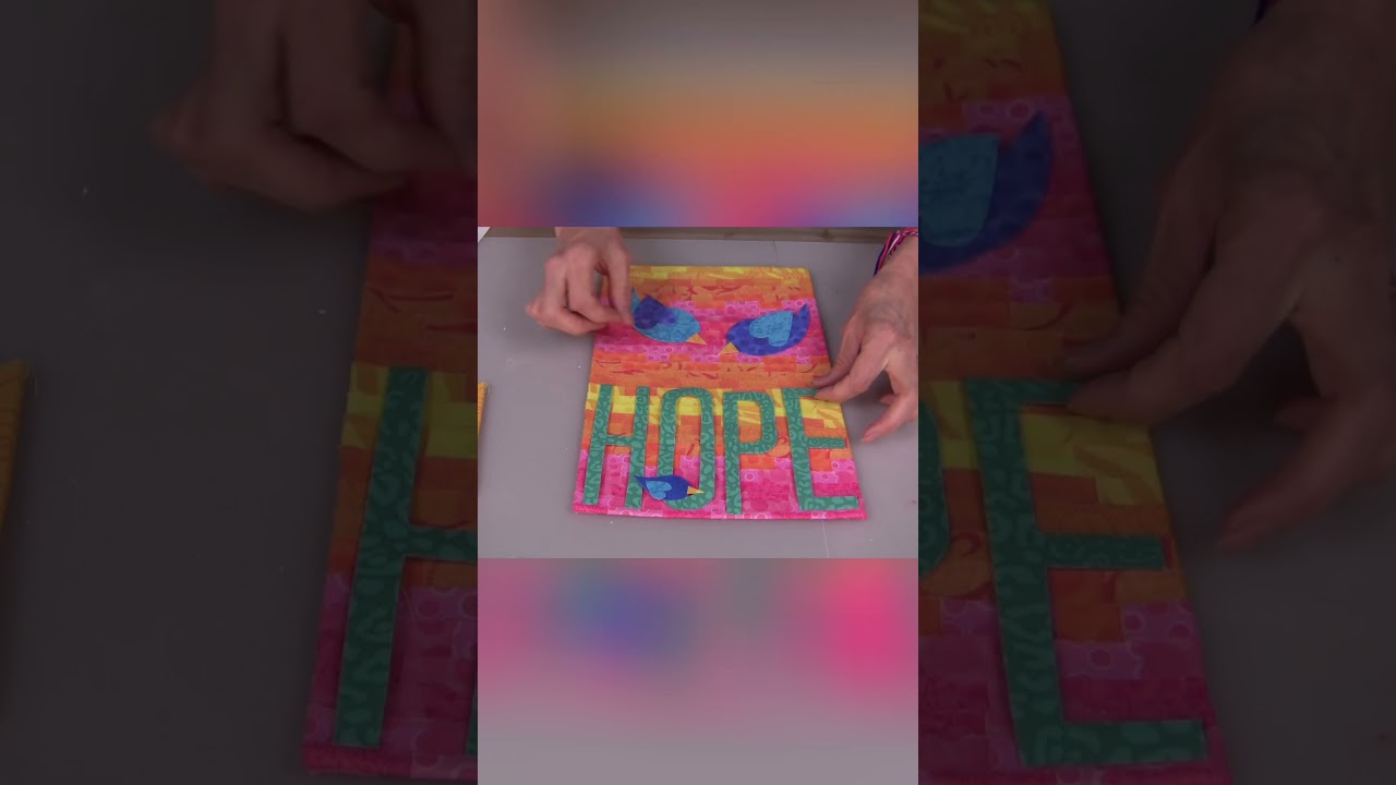 Этот лайфхак по созданию надписей на ткани без шитья значительно упрощает процесс! #идеидлярукоде...