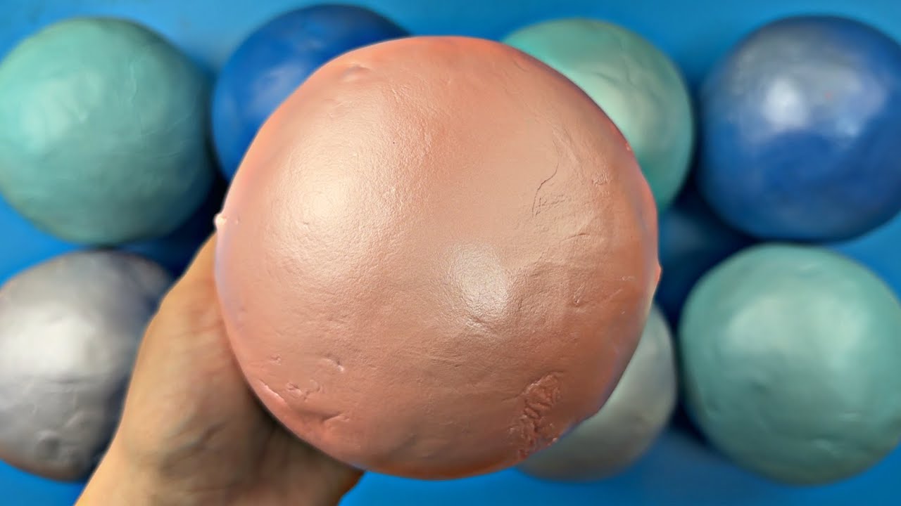 Cracking light plasticine | ASMR video