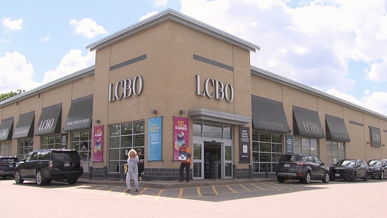All Thunder Bay LCBO stores will close in the event of a strike
