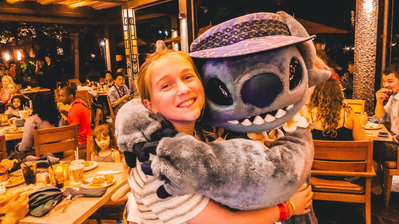 Stitch Character Dinner at Aulani