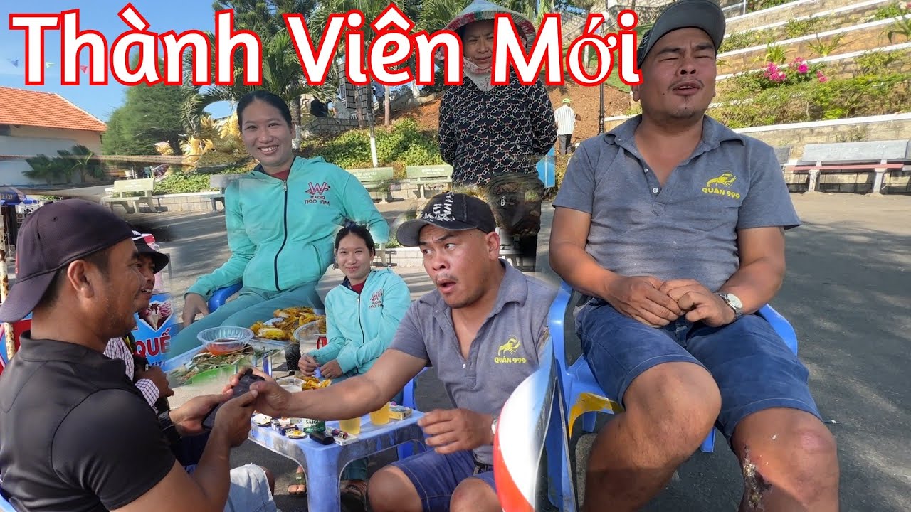Chào Đón Em Gái Bán Kem Về Đội