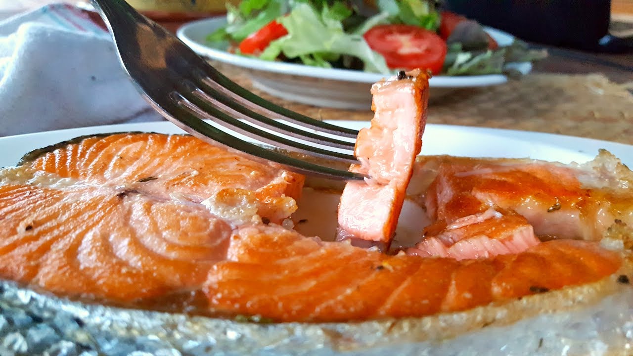 4 TRUCOS para freír el salmón y que te quede MUY JUGOSO.