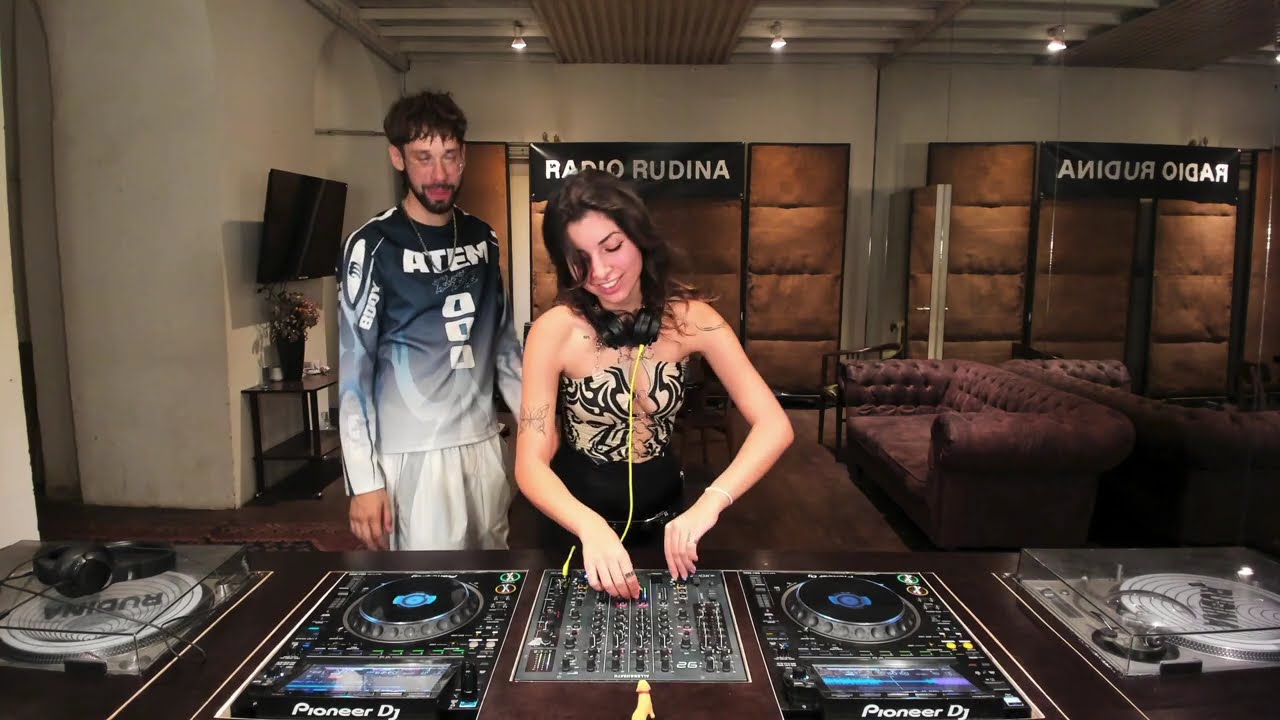 Cara Elizabeth | Radio Rudina