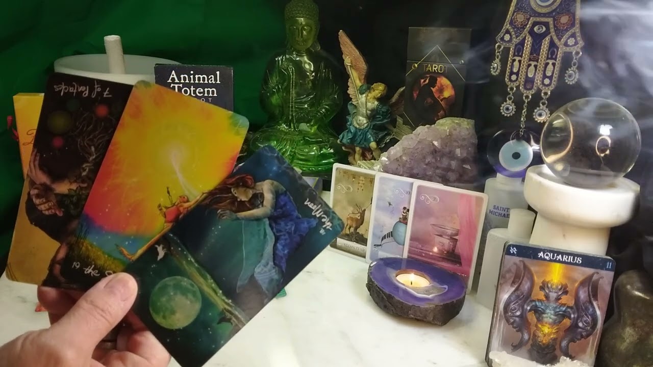 AQUARIUS  Who Is This Mystery Person? They're Dreaming Of You & Want to Know If You're Single.