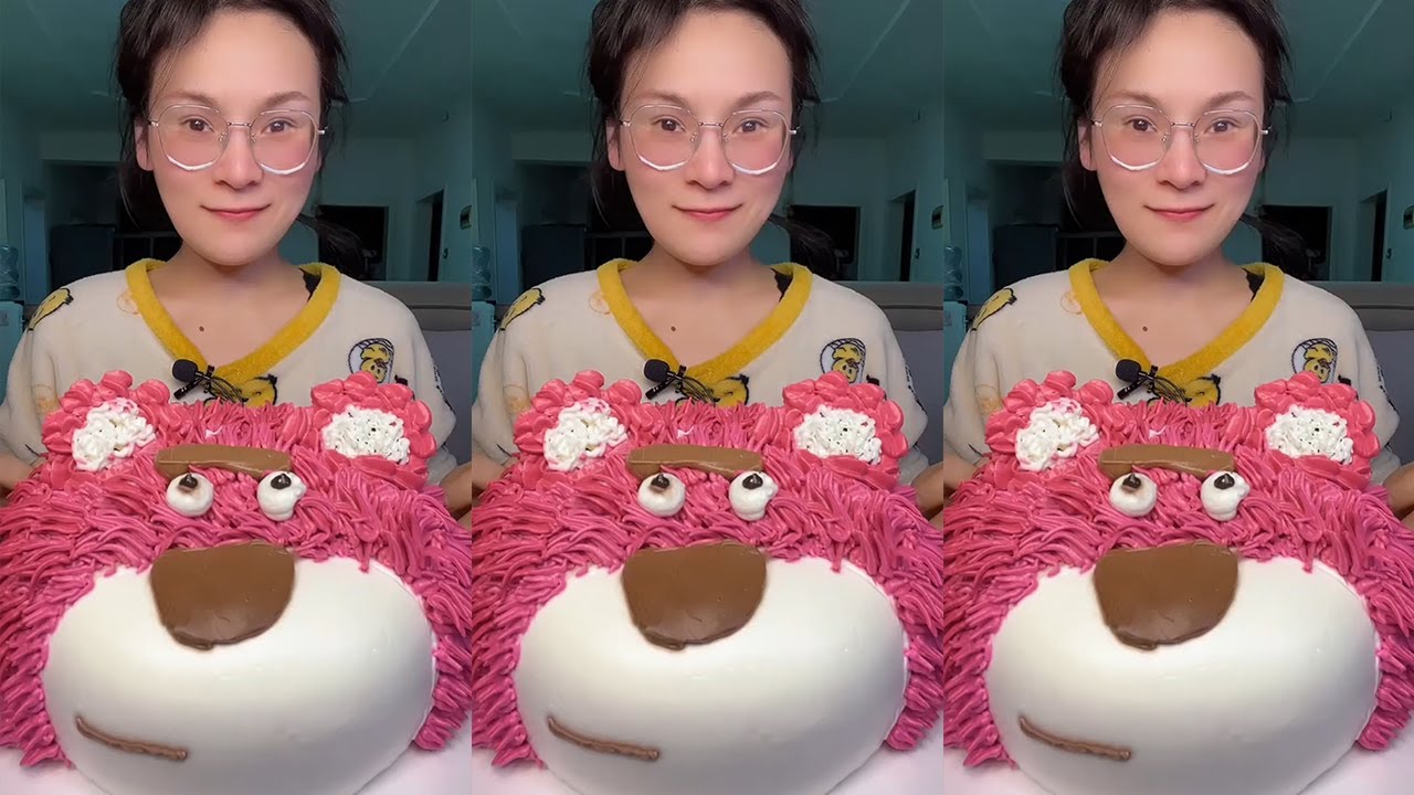 ASMR🍰Eat Raccoon Cream Cake🍰 (soft and waxy sound) 크림 케ց 먹방 MUKBANG Satisfaction