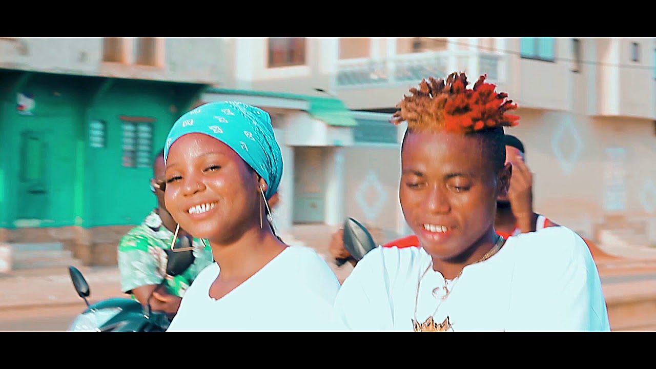 Mr John christ feat Marcos ( j'avance à grand pars) clip officiel