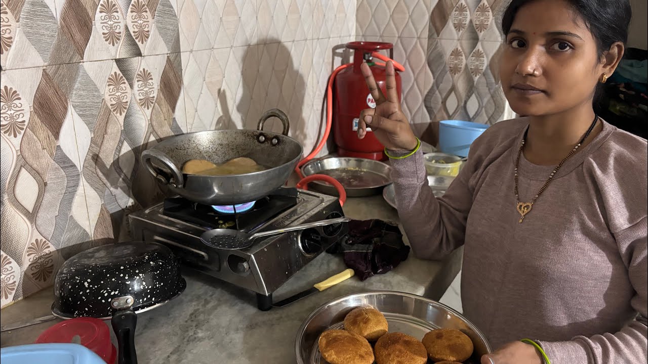 Aaj Litti Banaya😋