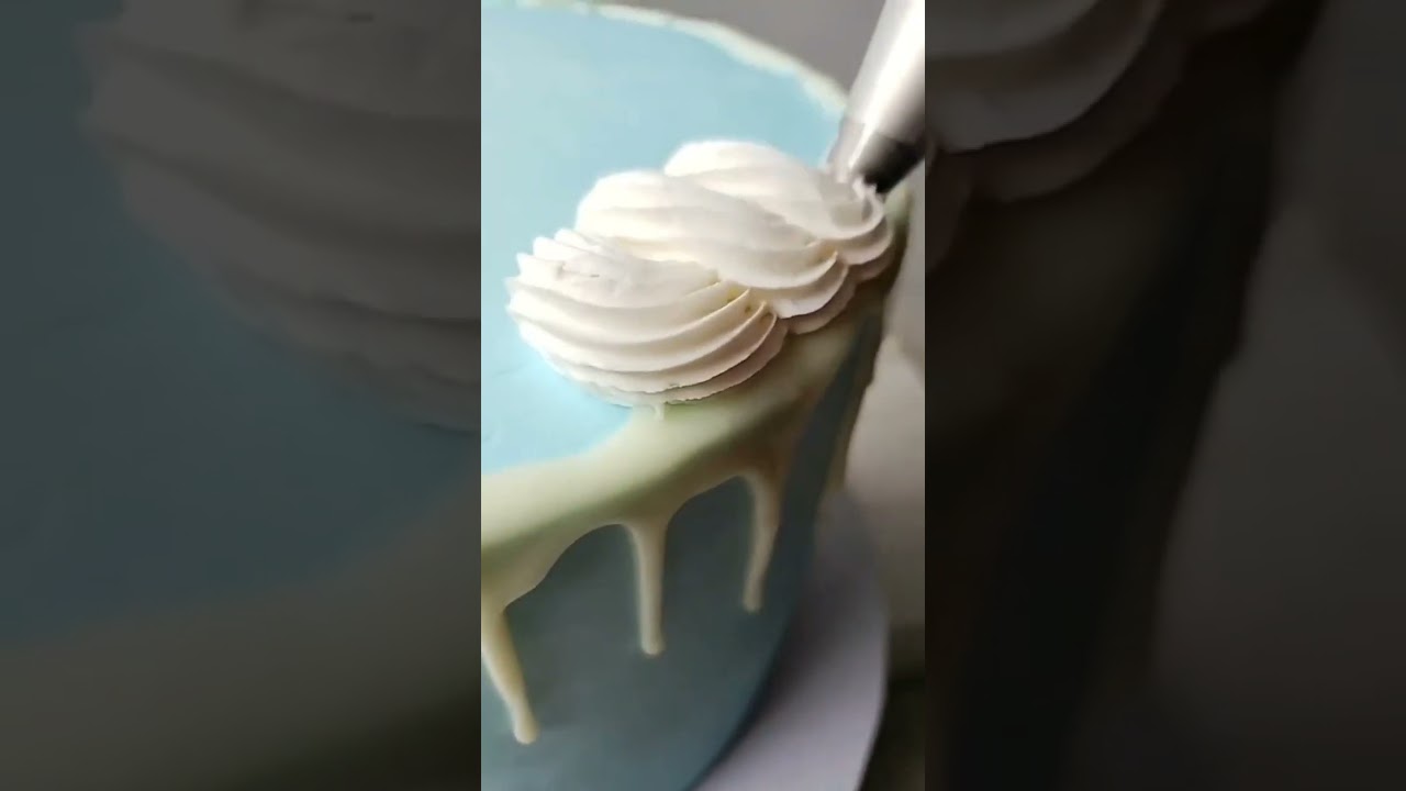 Winter snowflake cake