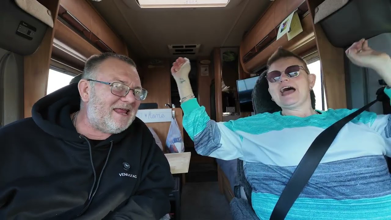 Motorhome Life &mdash; The Way People Parked in Scarborough Is Crazy