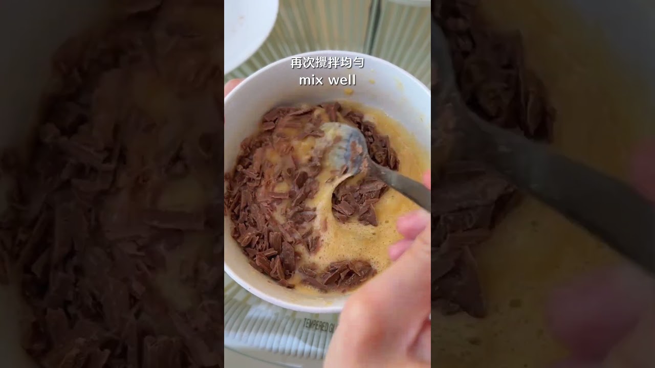 只要4種材料！微波三分鐘就搞定的無糖無油無麵粉巧克力香蕉蛋糕Microwave Flourless Banana Chocolate Cake