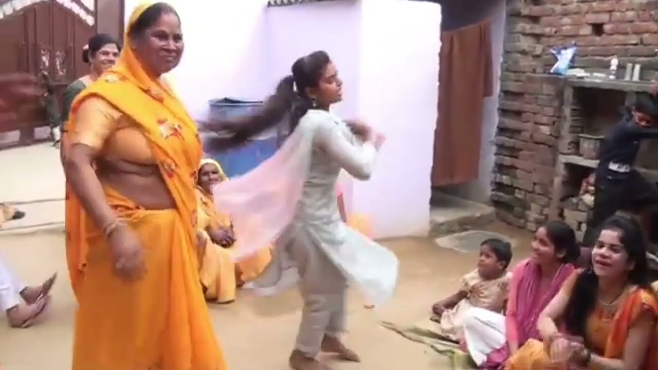 अम्मा  लचका चाल गडरिया की