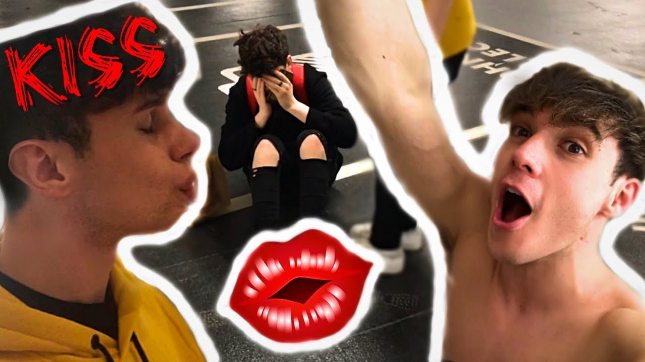 ASKING FOR A KISS IN PUBLIC!!! 😘