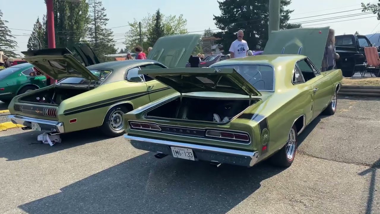 1971 Dodge Demon 340 X 1969 Dodge Coronet Super Bee 383 | #walkaround