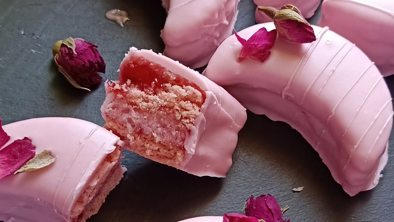 ادخلوا محال تندموا 🍓 فيديو طلبتوه مني منذ 3 سنوات 😅 هلالات الفراولة والنوادكوكو 🇩🇿