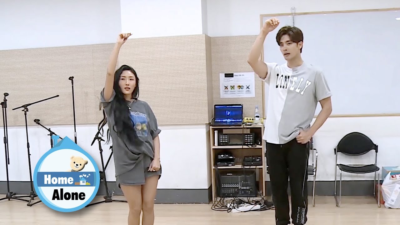 Sung Hoon's Subway Handle Dance 😂 [Home Alone Ep 313]