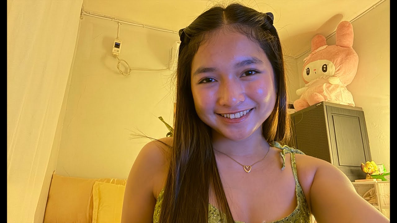 Reychelle Morales  is live!