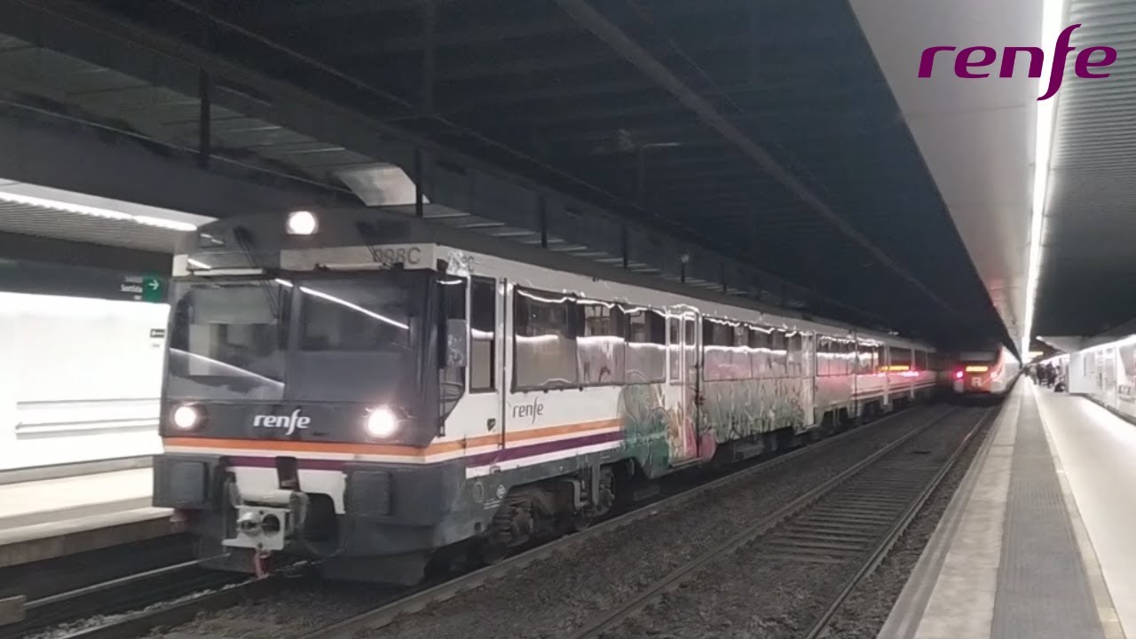 Renfe UT-470 amb Eurofars amb destinaci&oacute; EDF + Civia R2 Sant Celoni per BCN-Passeig de Gr&agrave;cia