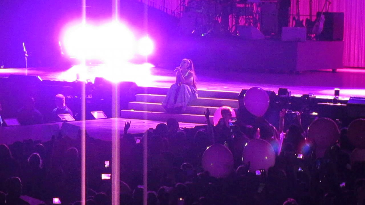 Ariana Grande - Quit Dangerous Woman Tour Amsterdam