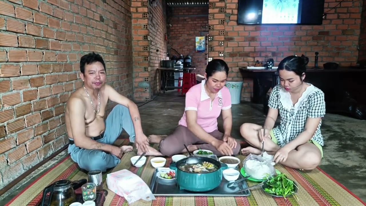 Bún riêu khế sương cua đồng làm vài quai buổi trưa Trung Đặng bình long TV 
