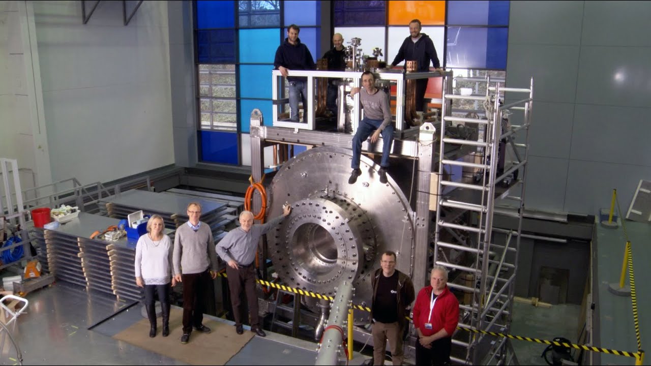Constructing the world´s strongest magnet for neutron research
