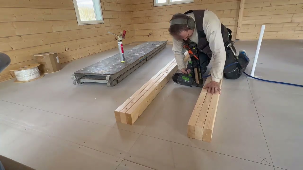 Raksapäiväkirja 11: Hirsitalon betonilattian hionta, yläkerran lattialämmitys ja  väliseinien teko