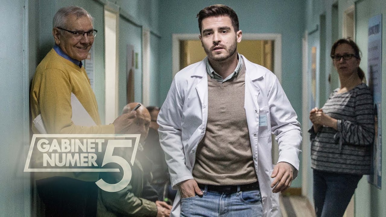 GABINET NR 5: dr Małecki oprowadza nas po przychodni w Bolesnej