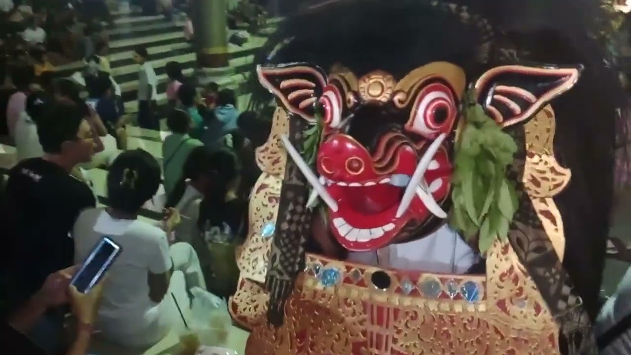 Barong bangkung -  dihri raya kuningan  ( bale budaya kelungkung  ) 