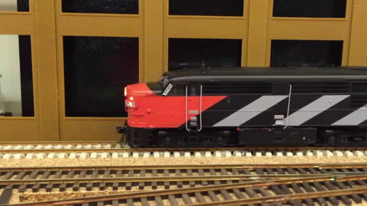 MLW FPA4 Rapido trains
