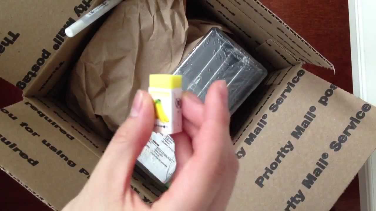 Package from paigeedraw shop! New uchida 3100 le plume markers and extras (:I
